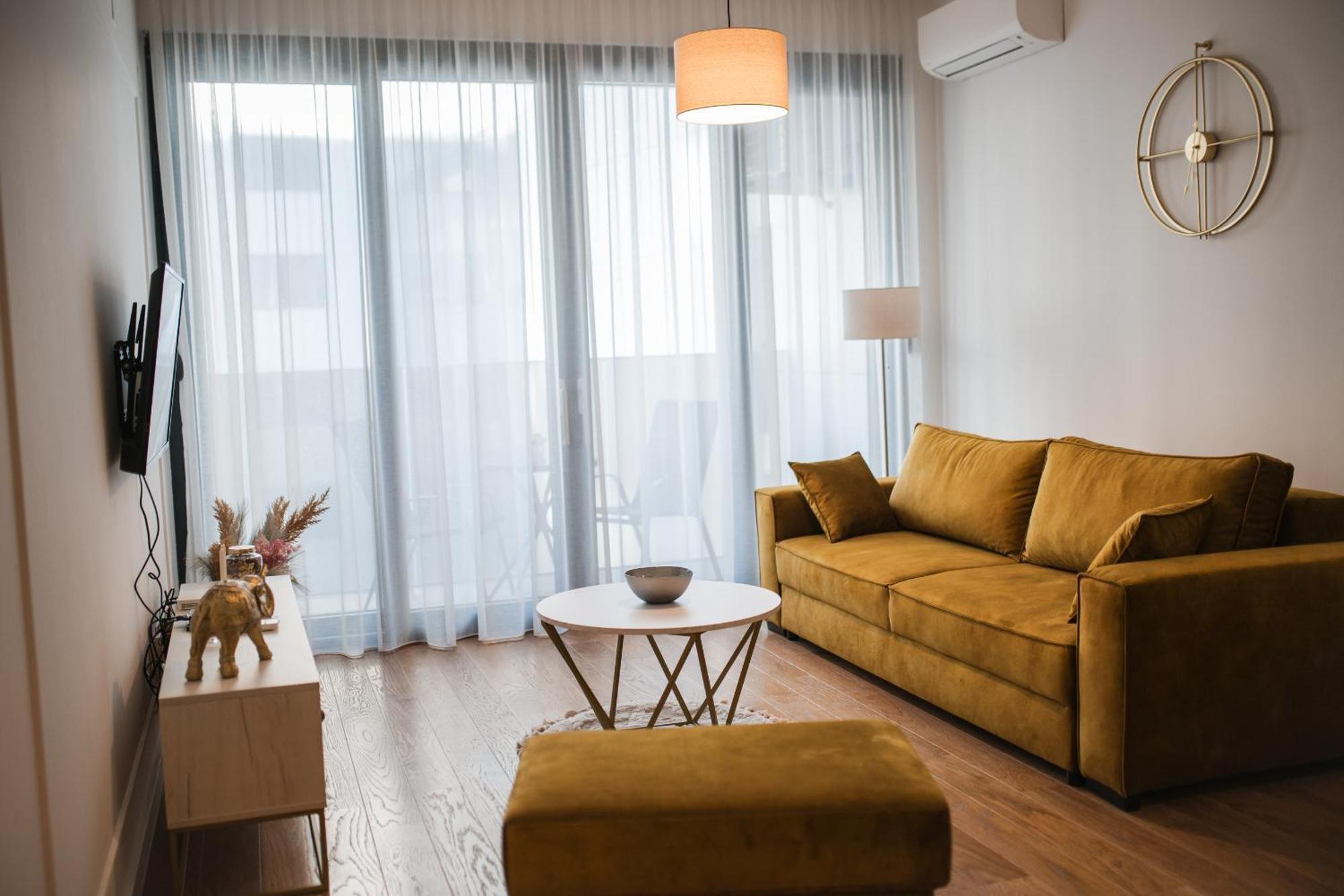 Apartman City Charm บันยาลูกา ภายนอก รูปภาพ